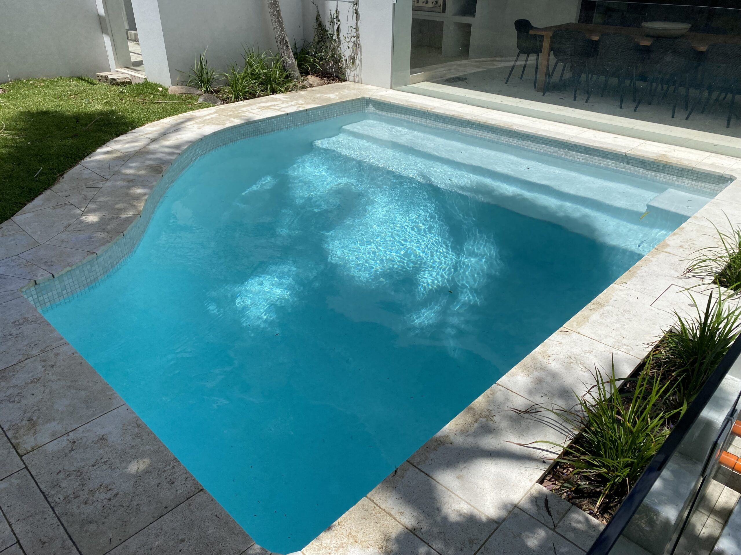 projects images before