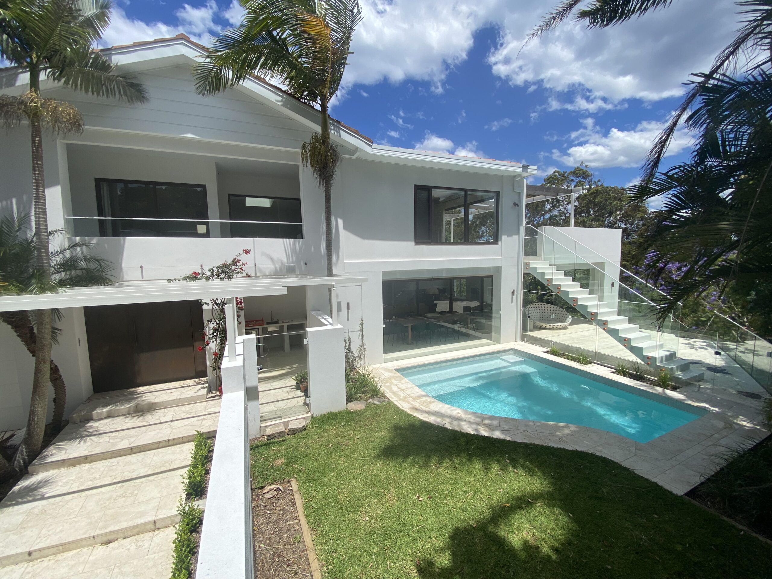 projects images after